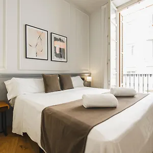 https://alcazaba-premium-hostel.hotelsinnerja.org